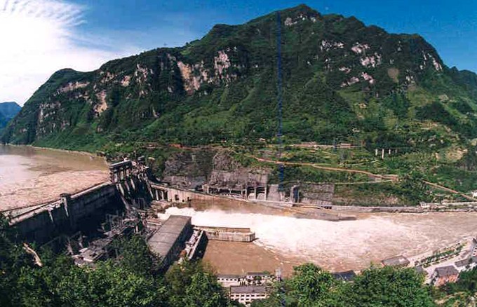 [樂(lè)山]龔嘴水力發(fā)電總廠